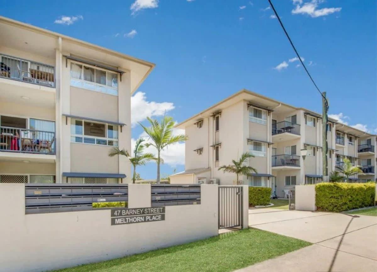 Modern Beach Apartment Gladstone Exterior photo